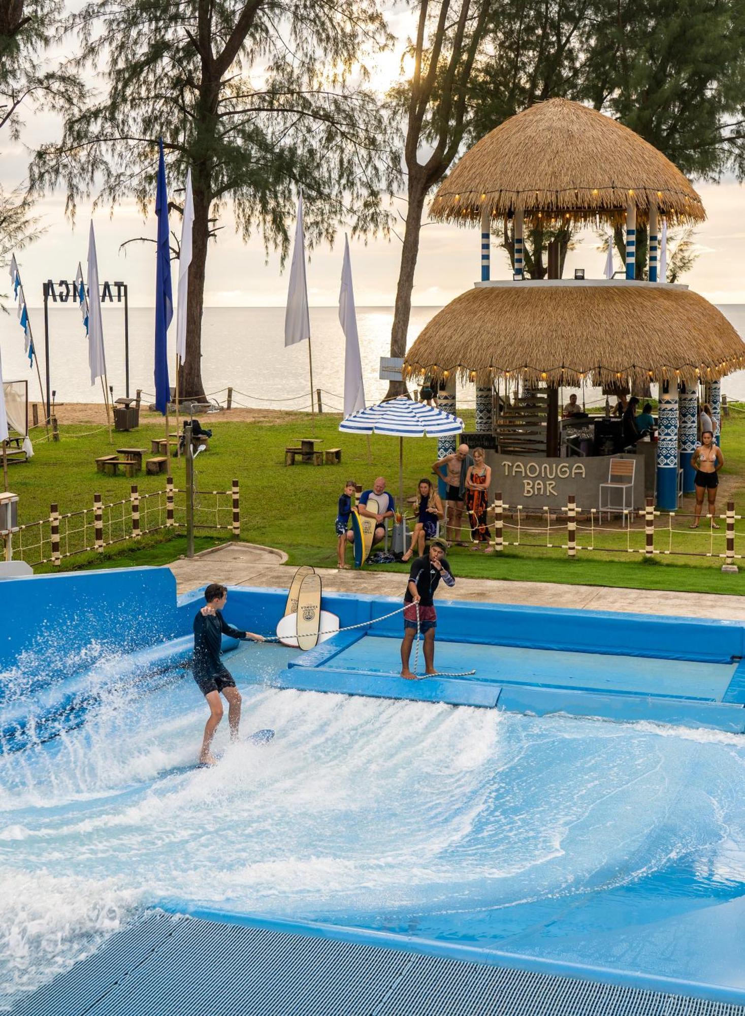 Khaolak Emerald Surf Beach Resort And Spa - Sha Extra Plus Као Лак Екстериор снимка